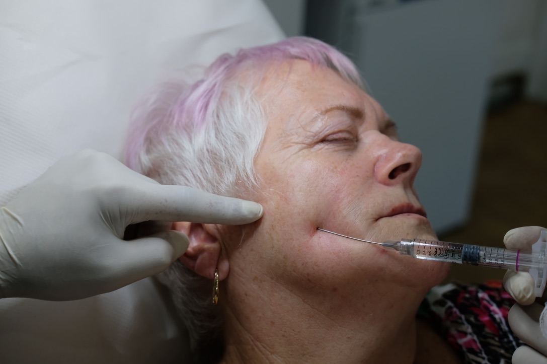 Advanced patient follow-up showing long-term care and relationship building